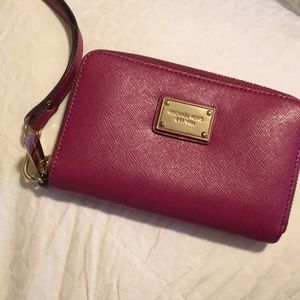 Micheal Kors Wristlet